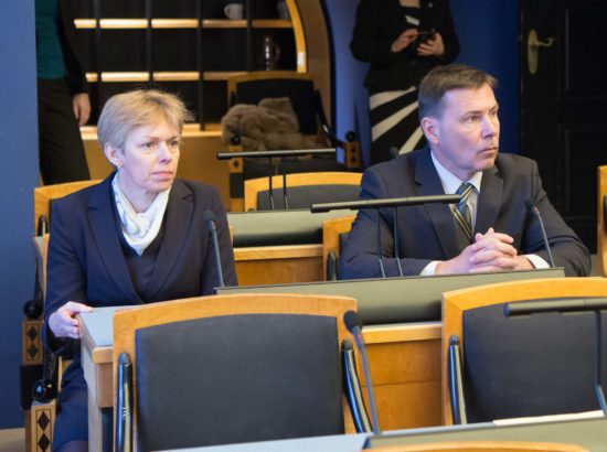 Riigikogu täiskogu istung, õiguskantsleri asetäitja-nõunik Olari Koppeli ametivanne